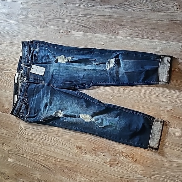 Torrid Boyfriend Strait Leg Stretch Distressed Jean NWT - Picture 2 of 7